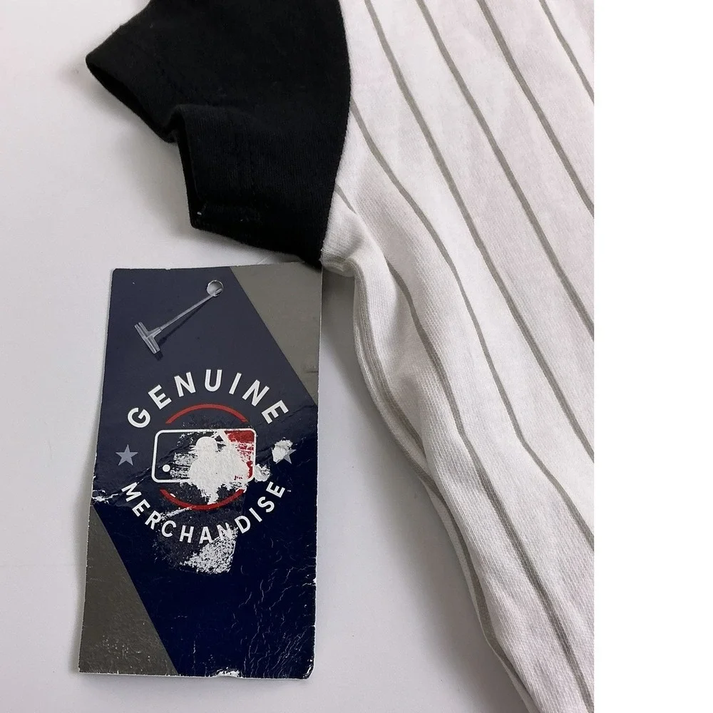 Chicago White Sox Baby Onesie Bodysuit 0–3 Months MLB‎ Pinstripe Infant Outfit